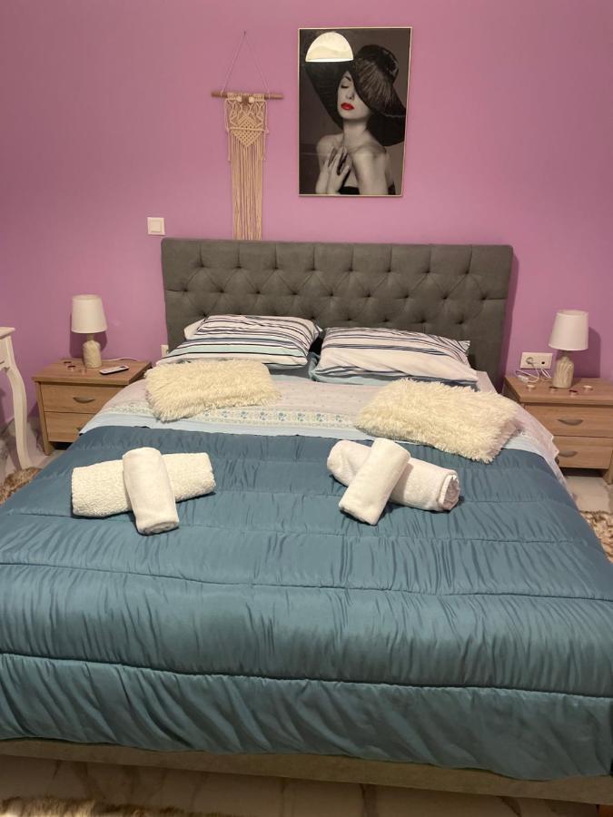 Home Nadia Corinth Zewnętrze zdjęcie